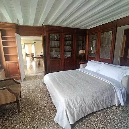 Appartement Palazzo Querini Accademia Venetië