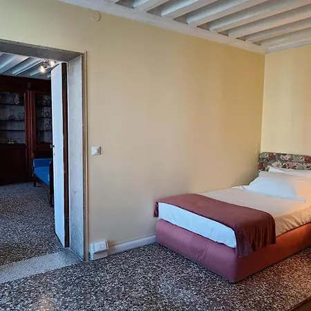 Appartement Palazzo Querini Accademia Venetië
