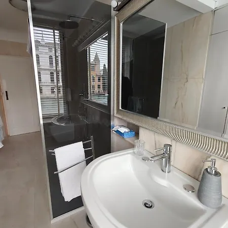 Apartment Palazzo Querini Accademia Venedig