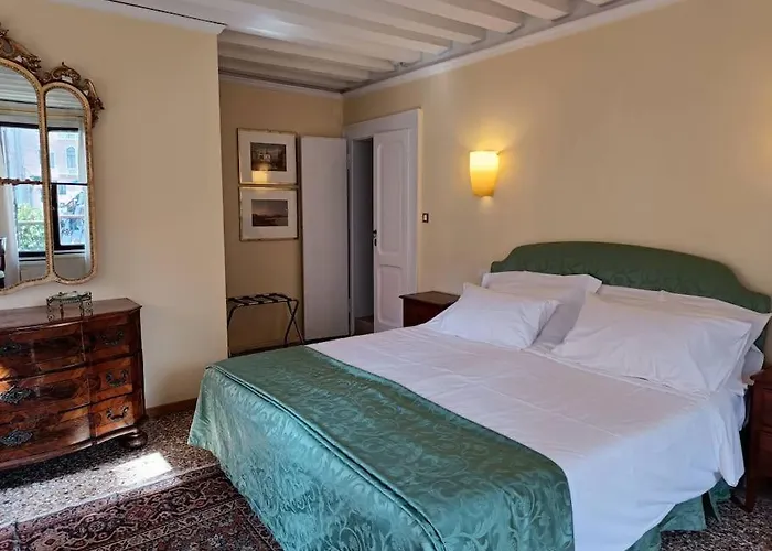 Palazzo Querini Accademia Apartment