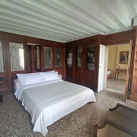 Palazzo Querini Accademia * ונציה