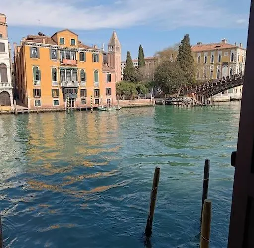 Palazzo Querini Accademia * Venetië